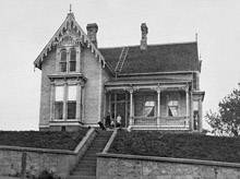 старое фото дома викторианской эпохи